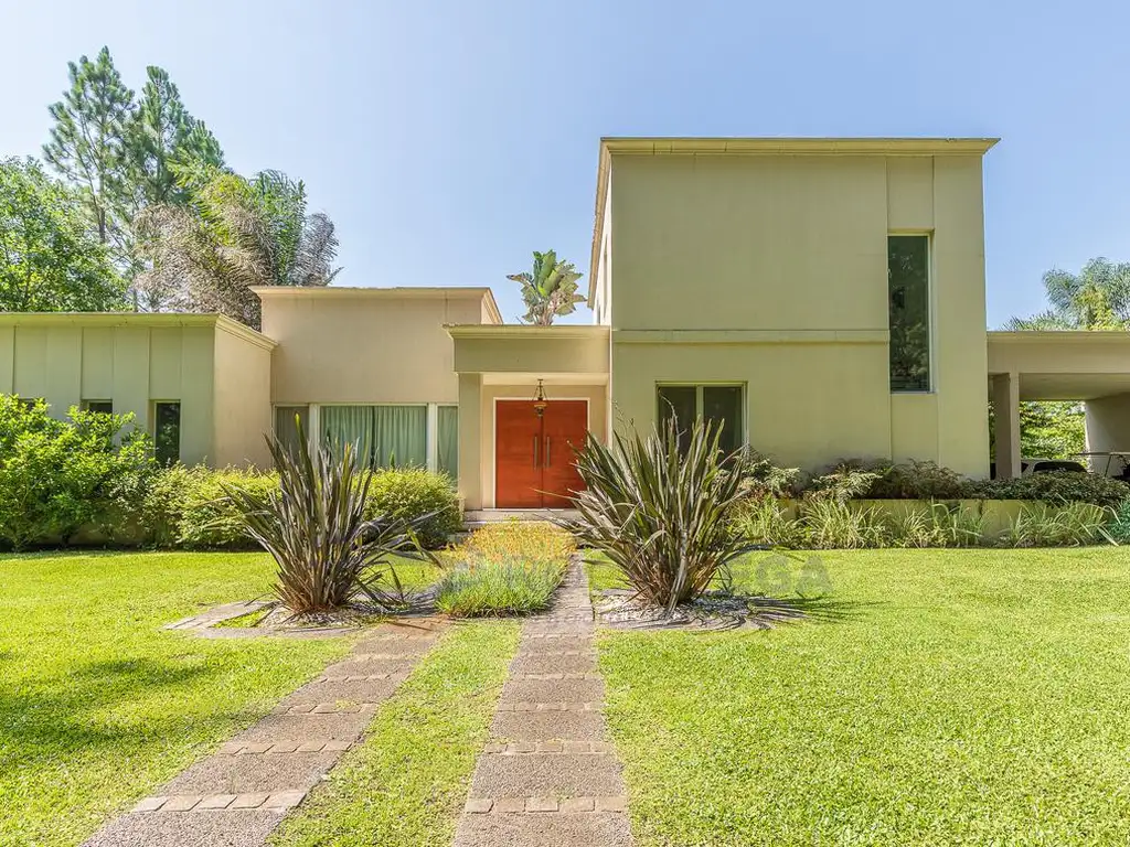 Excelente casa en venta en San Diego Country Club -