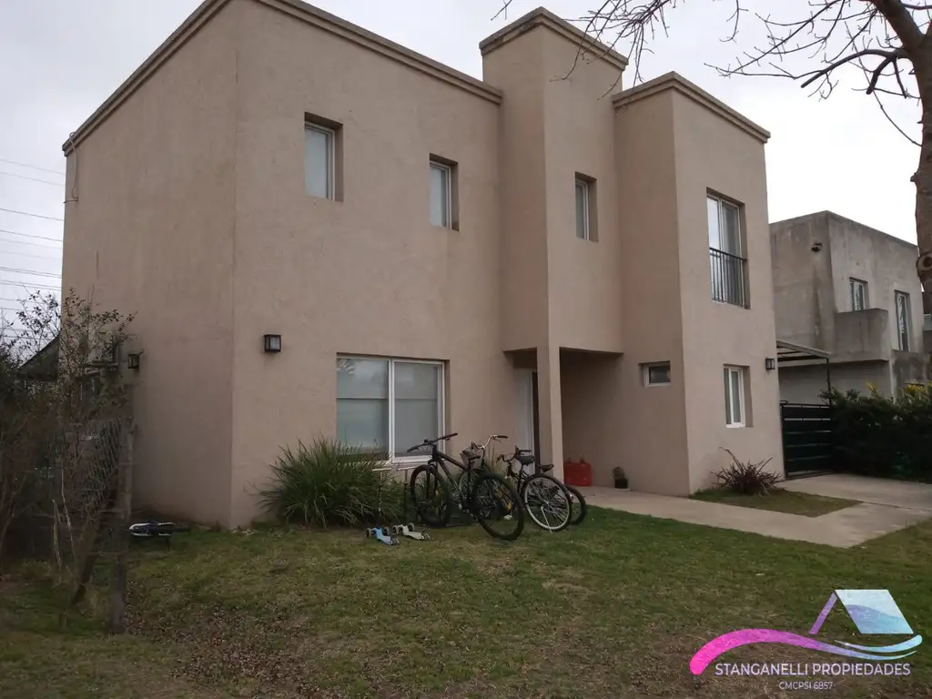 CASA EN VENTA, LA CAÑADA, BARRIO LOS ROBLES