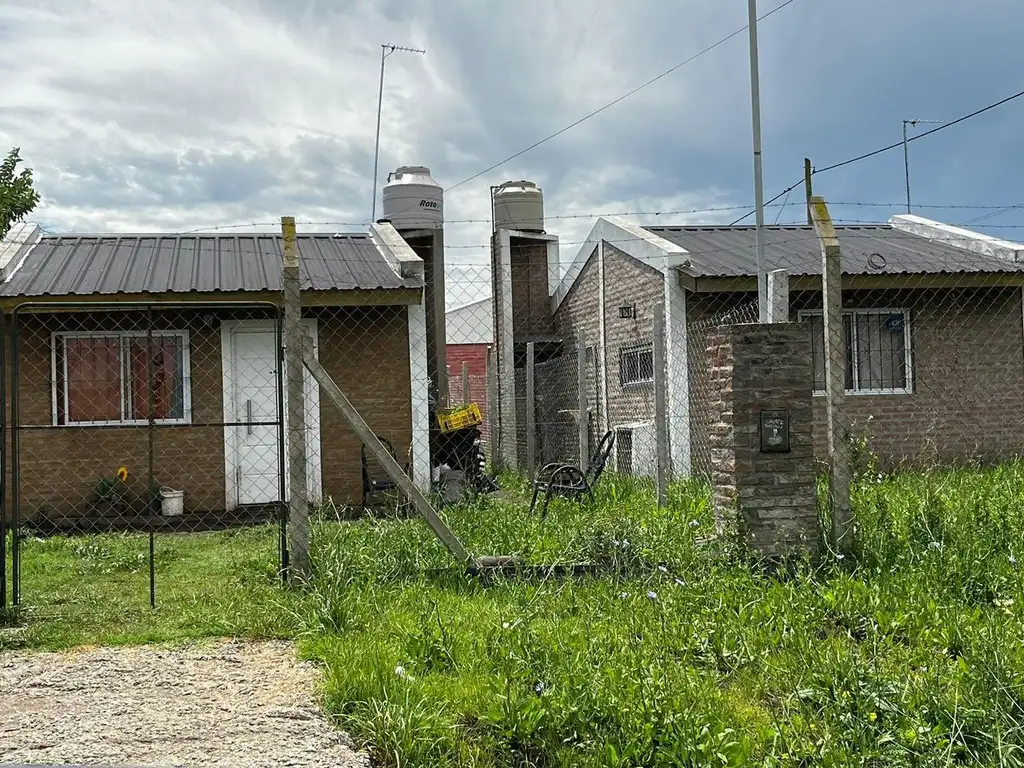 2 CASAS EN LUJAN