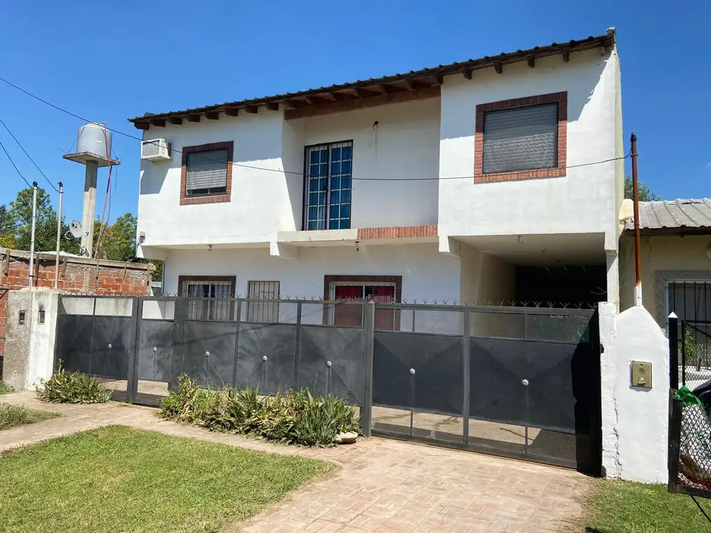 Casa en dos plantas en Manzanares