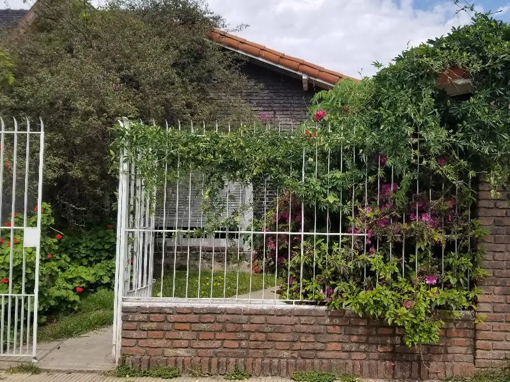 CASA EN VENTA LUCENA 5400 WILDE