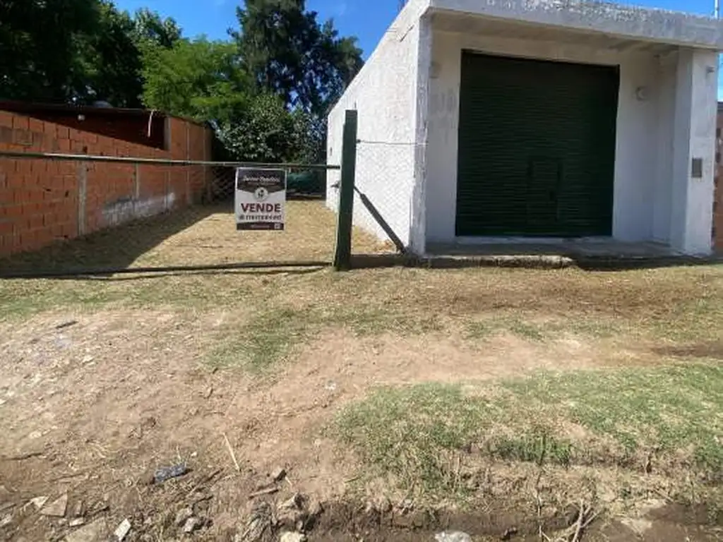 Terreno con Local Comercial en Gral. Rodriguez