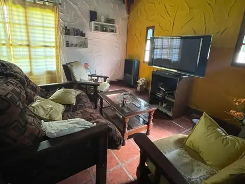 Casa en Venta en Los Acantilados - 4 ambientes