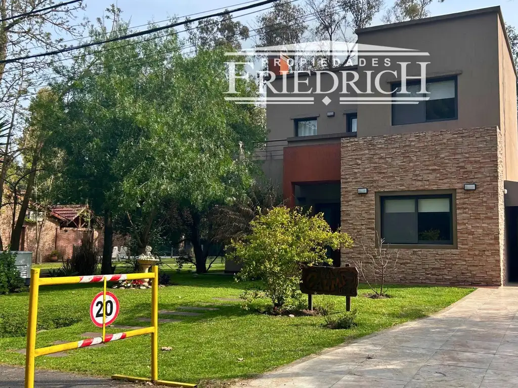 CASA EN VENTA: Country Cardenal del Monte, General Rodríguez