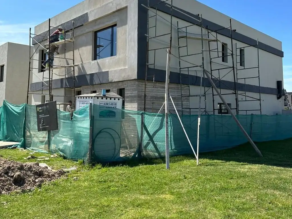 VENTA CASA EN CONSTRUCCIÓN VILA MARINA II