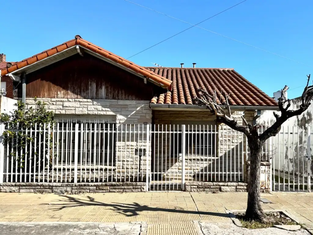 VENTA CASA 3 AMBIENTES EL PALOMAR OPORTUNIDAD