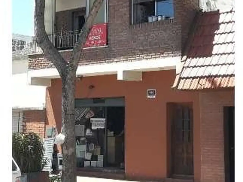 Casa en Venta en La Plata [Cod: 161-13572]