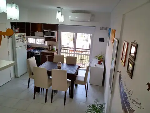 DEPARTAMENTO 2 AMBIENTES FRENTE ESCUCHA OFERTA