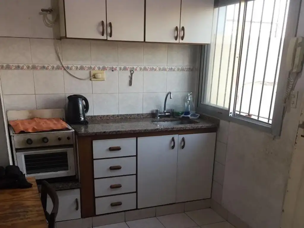 Dpto tipo casa p/2 familias con Galpon en Ciudadela Sur