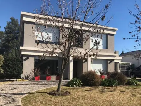 Casa en venta Barrio Los Jazmines, Pilar del Este - Foto 0