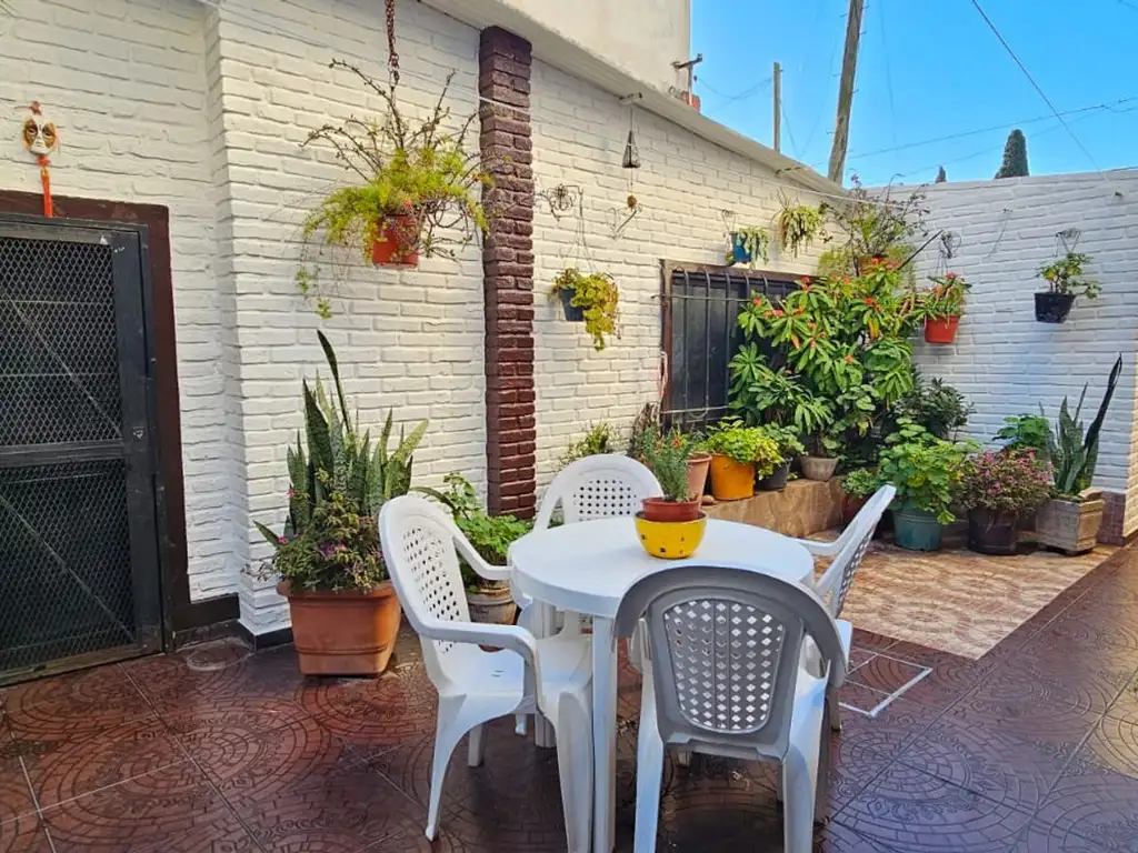 VENTA CASA 4 AMB C PATIO COCHERA + LOCAL DON BOSCO