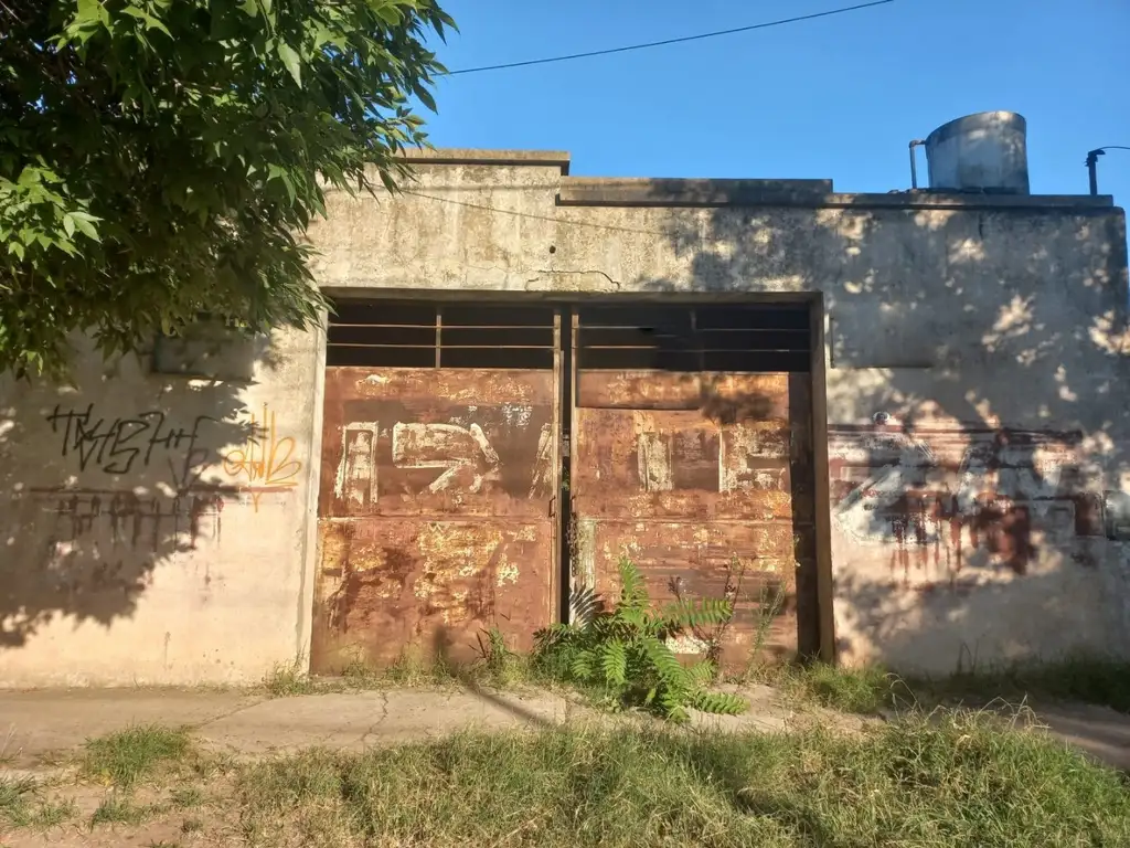 Galpon en venta en el centro de General Las Heras