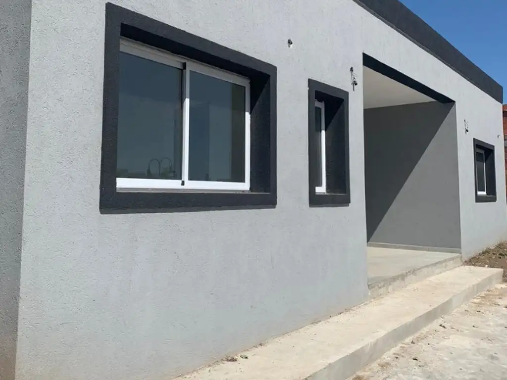 Casa en venta de 7 ambientes a estrenar - El Naudir