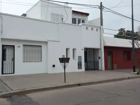 Casa - Venta - Argentina, Villa Constitución - Sarmiento 1500