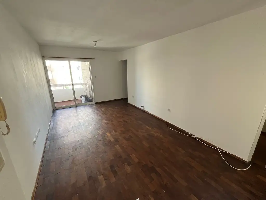 VENTA DEPARTAMENTO CON BALCON EN NUEVA CORDOBA.