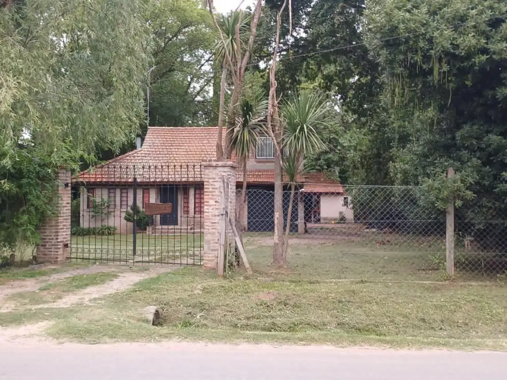 EXCELENTE CASA 4 AMBIENTES CON QUINCHO + LOTE 1000 M2 - LOMA VERDE - ESCOBAR