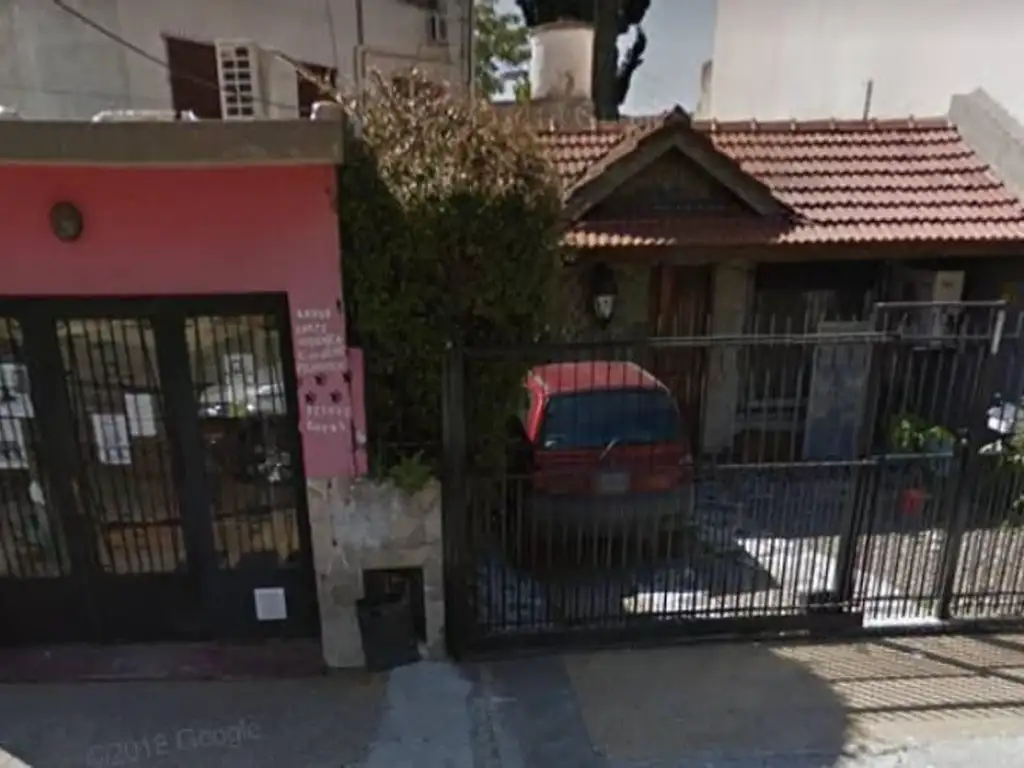 Local comercial con vivienda en San Isidro