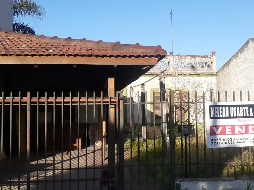 EXCELENTE LOTE DE TERRENO EN ZONA SEMI INDUSTRIAL - CON CASA A DEMOLER Y/O RECICLAR COMO DEPOSITO