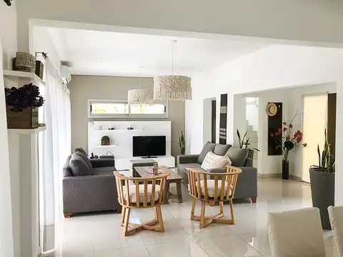 Casa en Venta en El Centauro - 3 dormitorios
