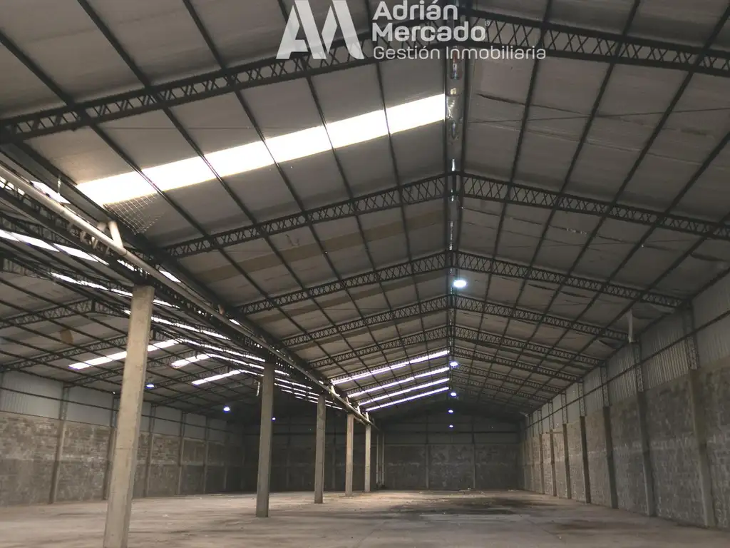 Deposito Nave Industrial San Vicente 4.400 mts totales / 2.700 mts cub