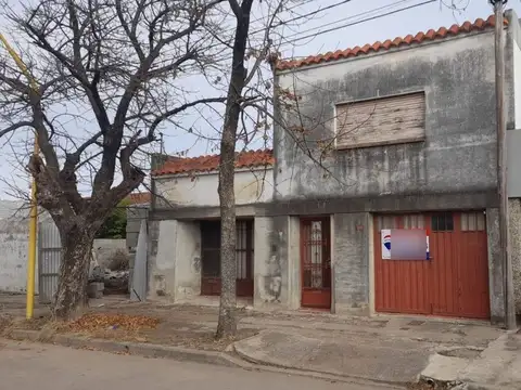 Se vende Casa en OPORTUNIDAD para invertir