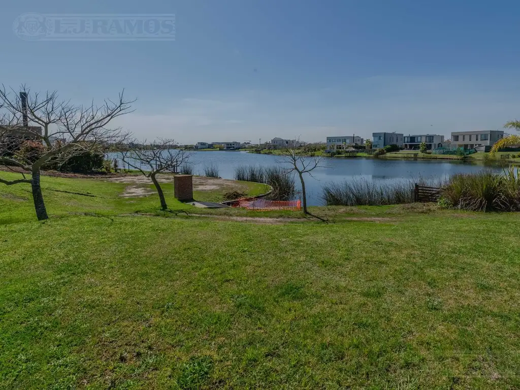 Terreno en  venta en el Barrio Vistas con vista al lago, PUERTOS / ESCOBAR