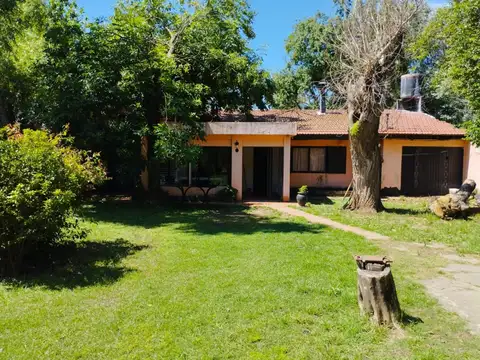 Casa quinta en Paso del Rey lote 20x50 cercano a los accesos