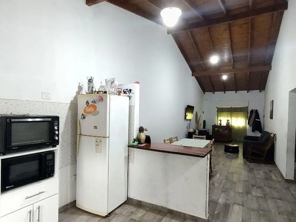 CASA 4 AMB EN VENTA CON PARQUE FRNACISCO ALVAREZ