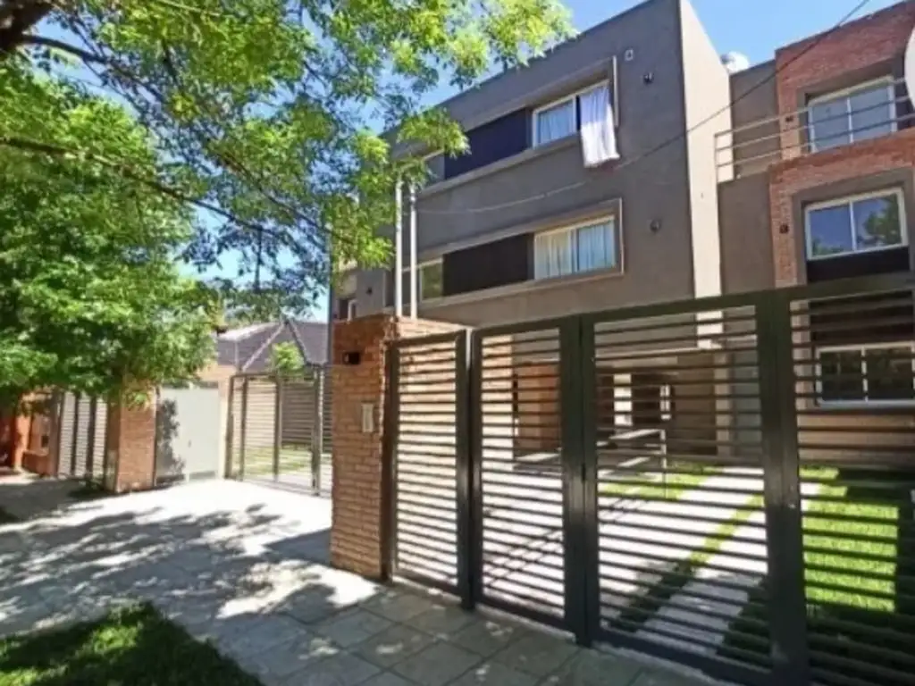 DUPLEX DE 3 AMBIENTES EN COMPLEJO, ITUZAINGO NORTE (1970) - Foto 0