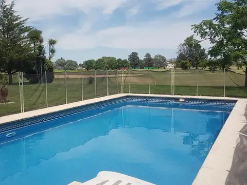 Casa en Alquiler con cochera