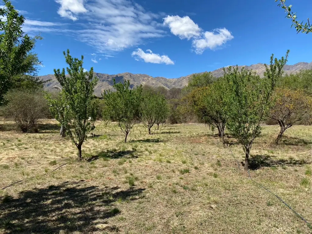 Quinta con casa a terminar en Las Chacras, traslasierras.