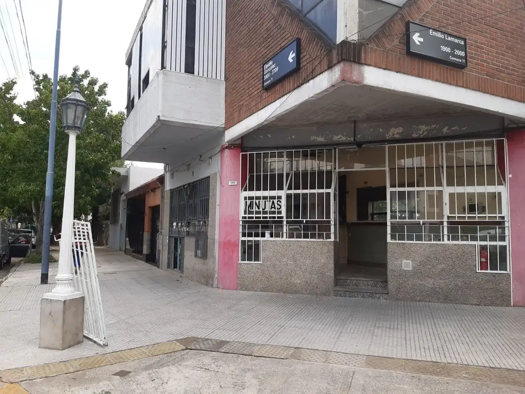 VENTA LOCAL en esquina c/habilitación OPORTUNIDAD