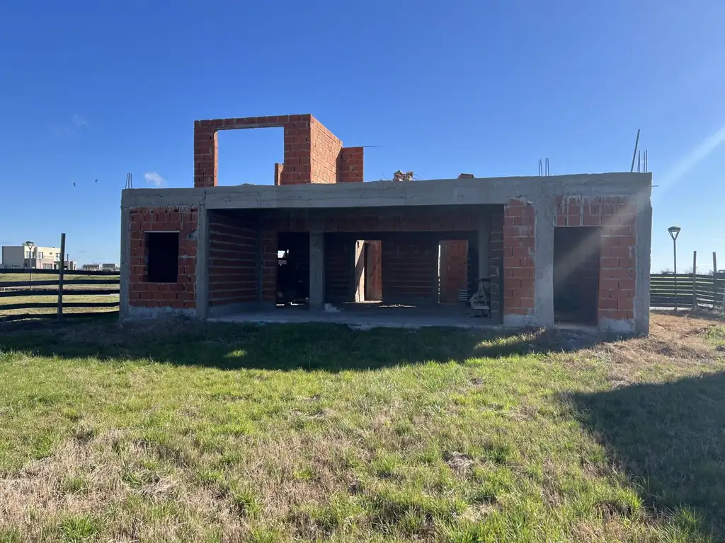 Venta casa para inversión en barrio privado, San Vicente