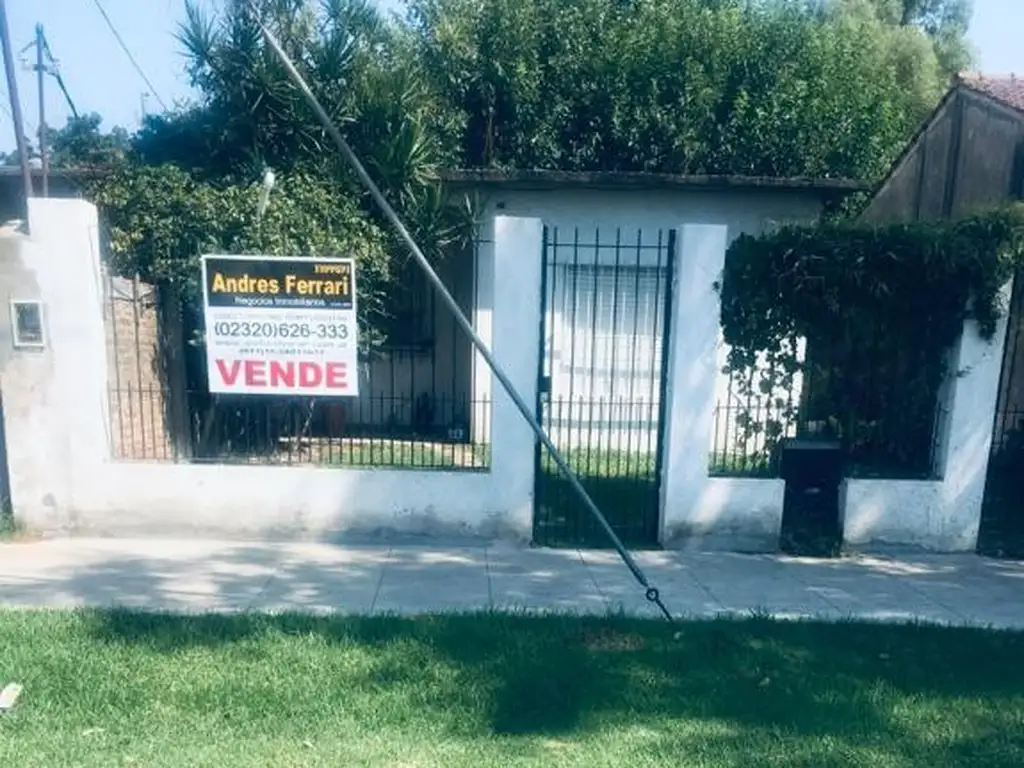 Venta Casa Grand Bourg centro frente a la estación