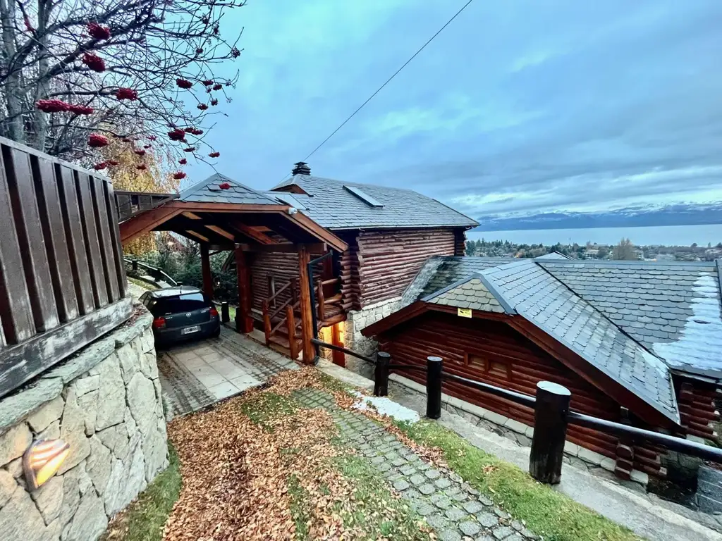 Casa de 2 dormitorios con vista al lago en el km 6  Bariloch