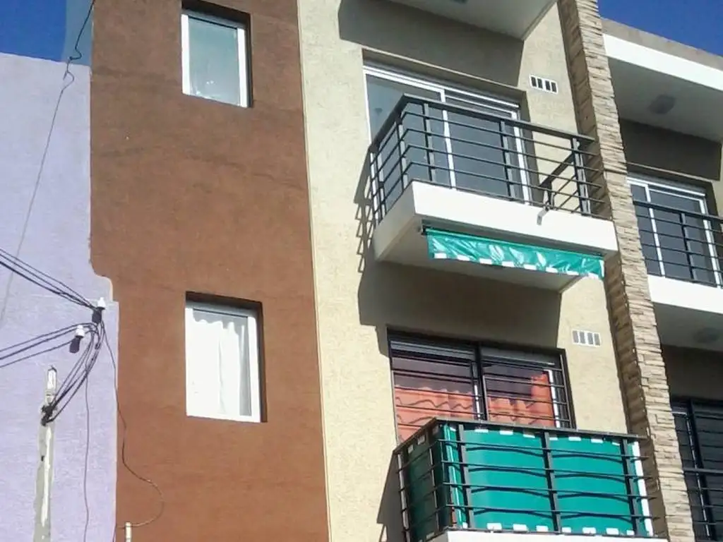 MONOAMBIENTE 2do, Piso x ESCALERA al FRENTE -c /BALCON -EXPENSAS BAJAS - SUM