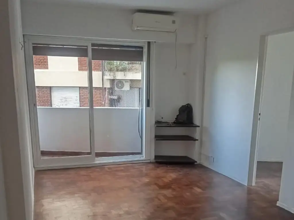 Departamento en alquiler en  Martinez 3 amb con balcón