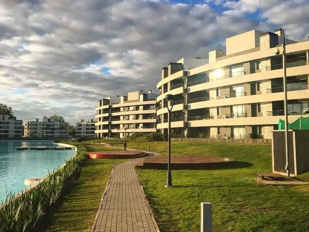 Departamento  en Alquiler en Pilar, G.B.A. Zona Norte, Argentina