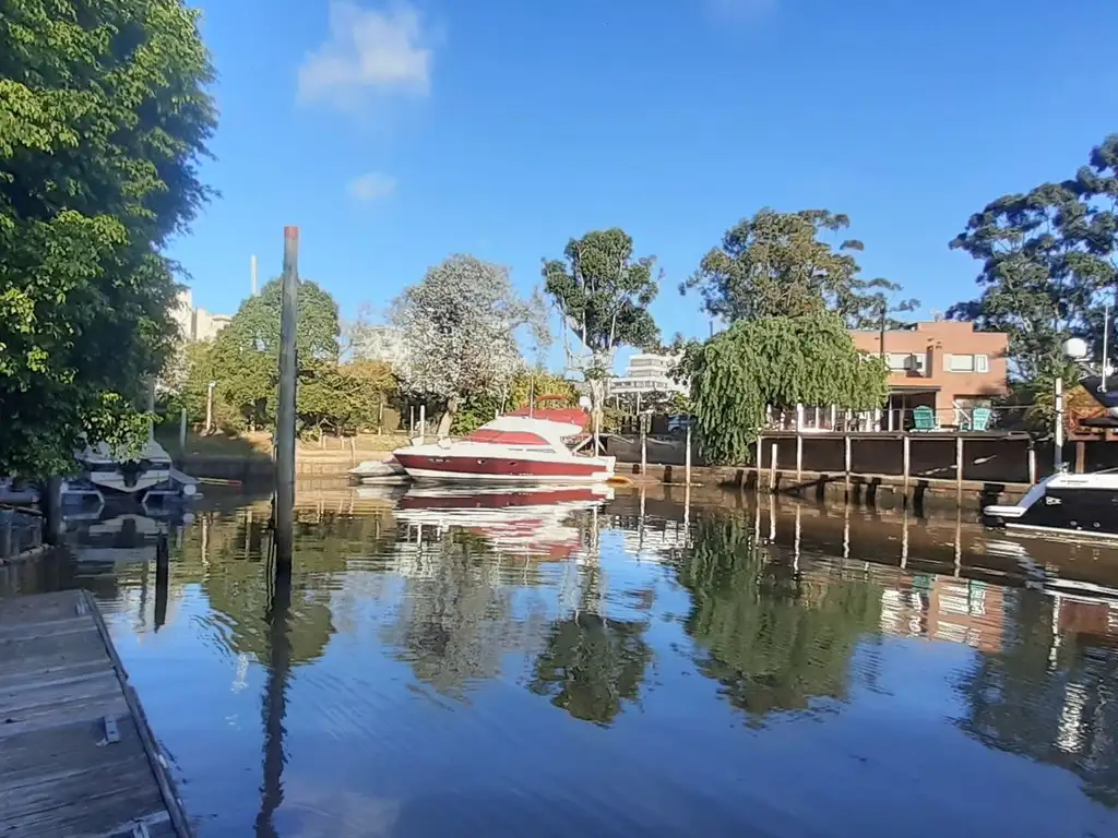 Venta Casa Boat Center Río Luján Muelle Propio 3D