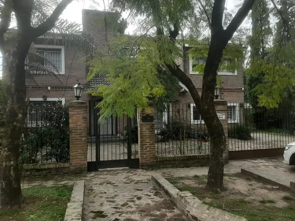 CASA EN MORENO