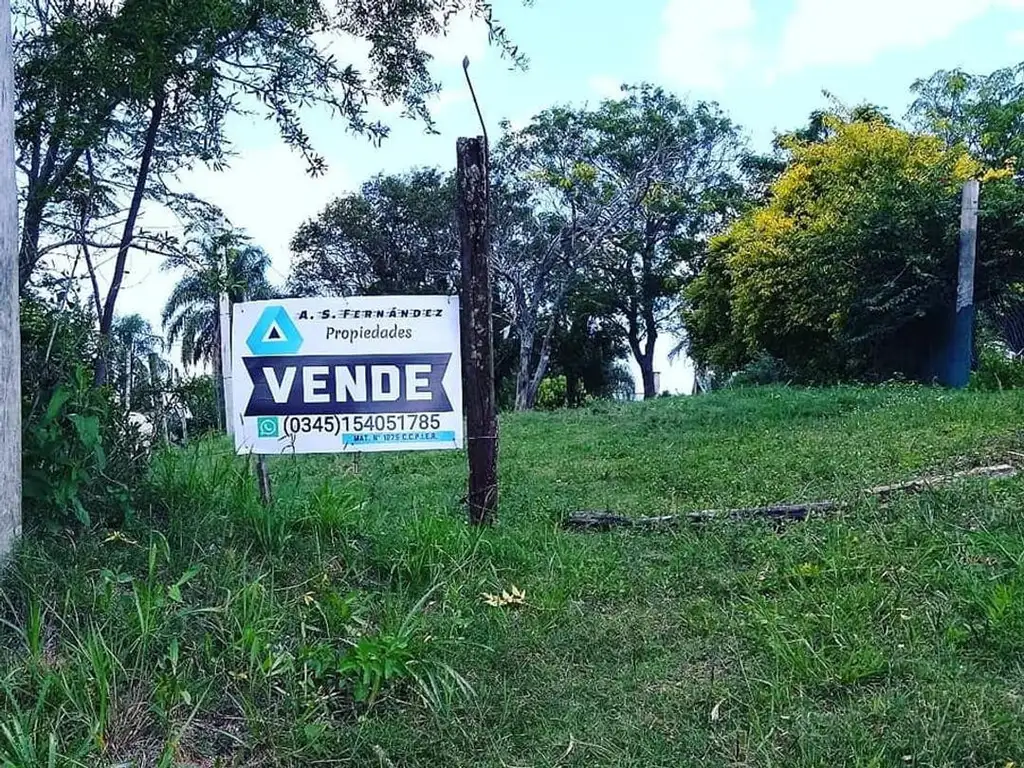 TERRENO EN ESQUINA (B. LAS TEJAS)