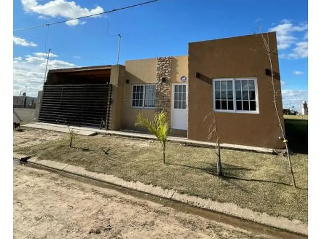 Casa 4 dormitorios con pileta - Arroyo Seco