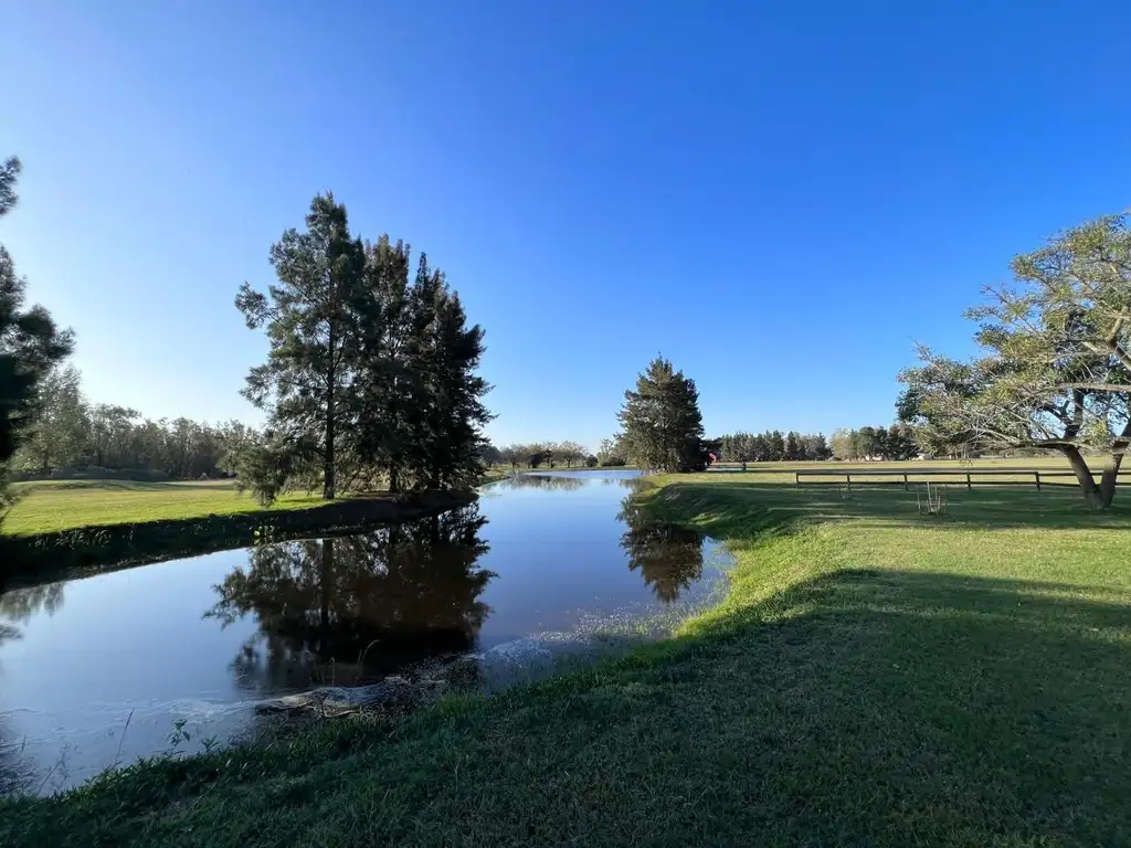 Terrenos en Chacras del Paraná al golf