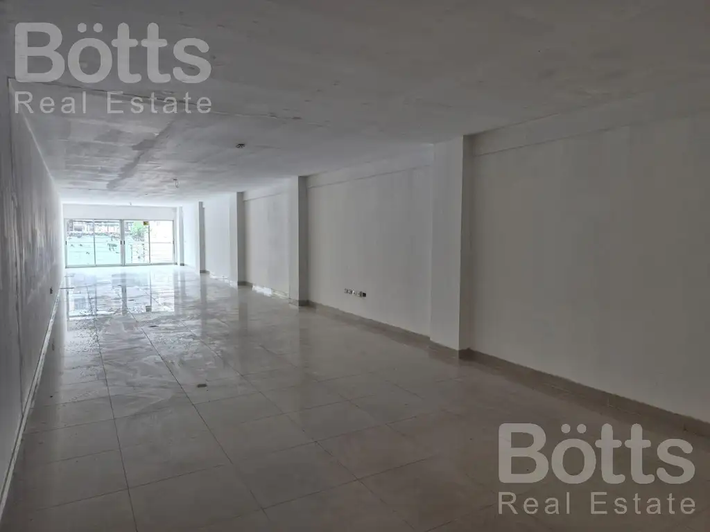 Alquiler oficina 118 m2 con balcón - Recoleta