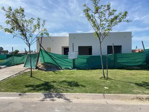 Ricordi Negocios Inmobiliarios, Casa San Ramon, Pilar del este. - Foto 0
