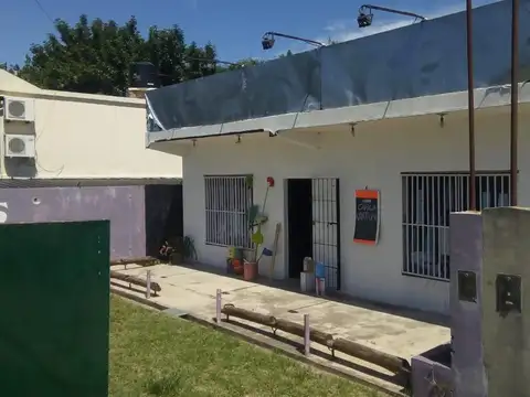 VENDO IMPORTANTE LOCAL COMERCIAL SOBRE RUTA 12 ESQUINA