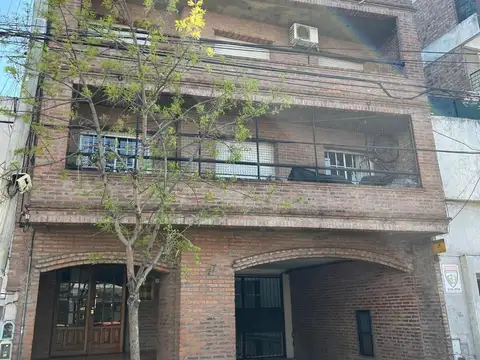 Espectacular Duplex en venta con cochera - San Isidro