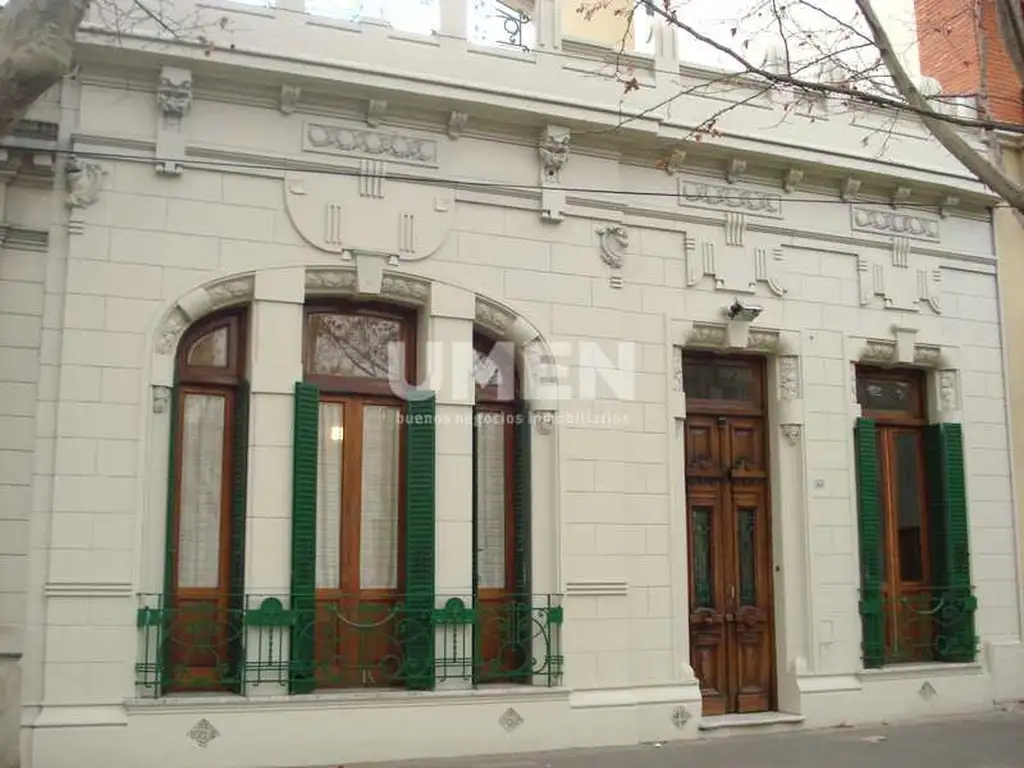 CASONA IDEAL PARA HOSPEDAJE EN VENTA EN LA PLATA, BUENOS AIRES