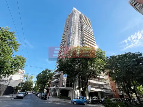 Piso 6 amb en Boulevard Mendoza con dep. cochera doble y baulera