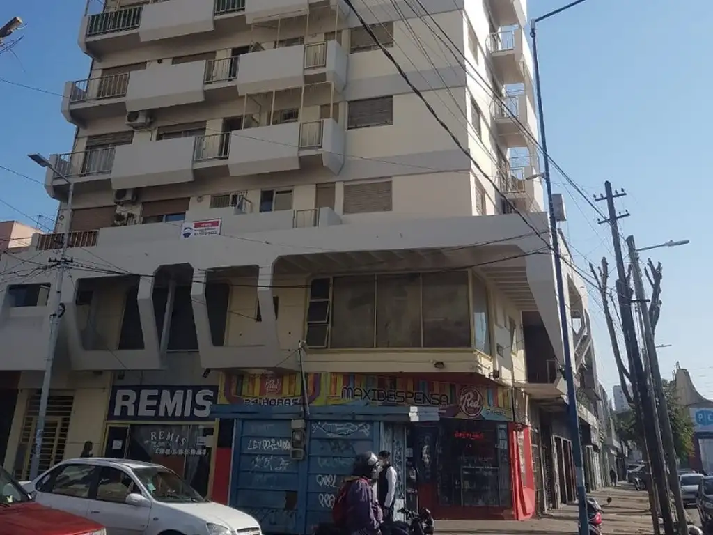 Departamento de 2 ambientes Sarandi